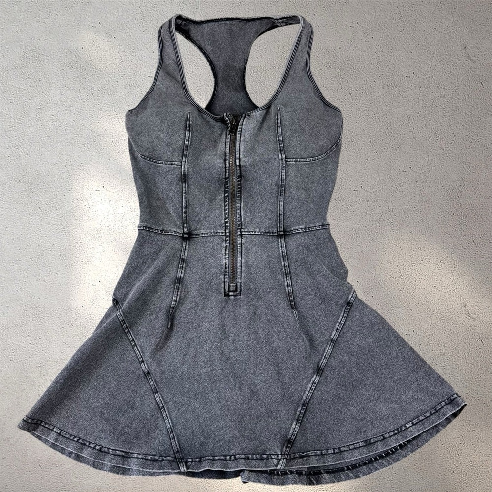 WISKII BEYOND DENIM ATHLETIC DRESS SIZE MEDIUM - Picture 2 of 7